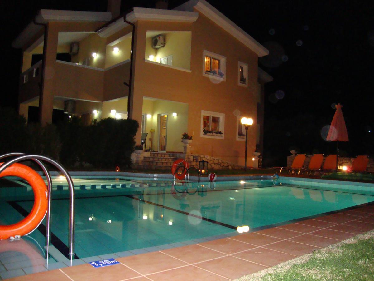 Villa Clio Arménoi Exterior photo